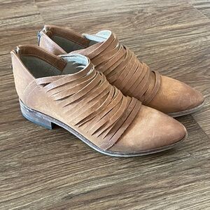 Free People Lost Valley Brown Sliced Leather Booties. Women’s size 38 US 7.5